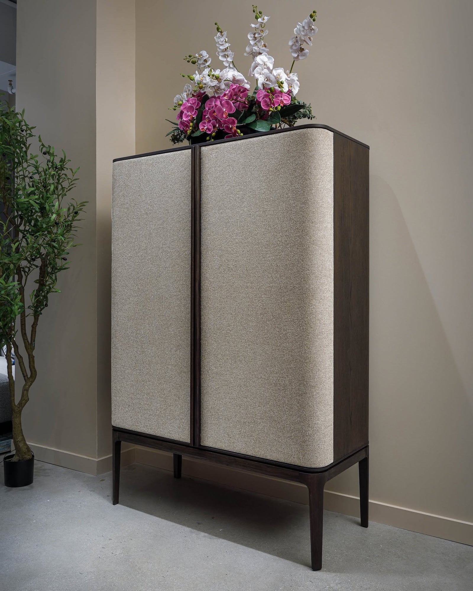 Saratoga Bar Cabinet