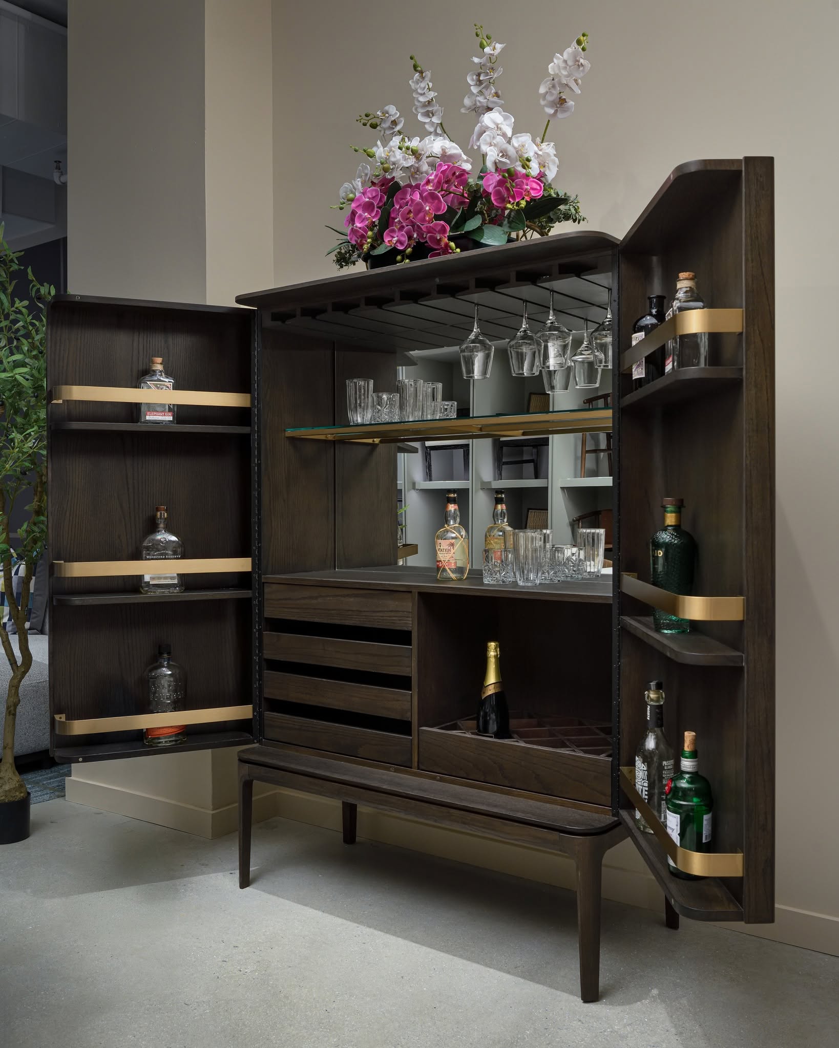 Saratoga Bar Cabinet